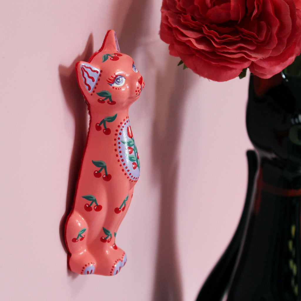 Kitschy Kitten Wall Hanging
