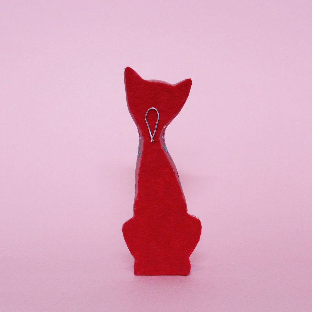 Kitschy Kitten Wall Hanging