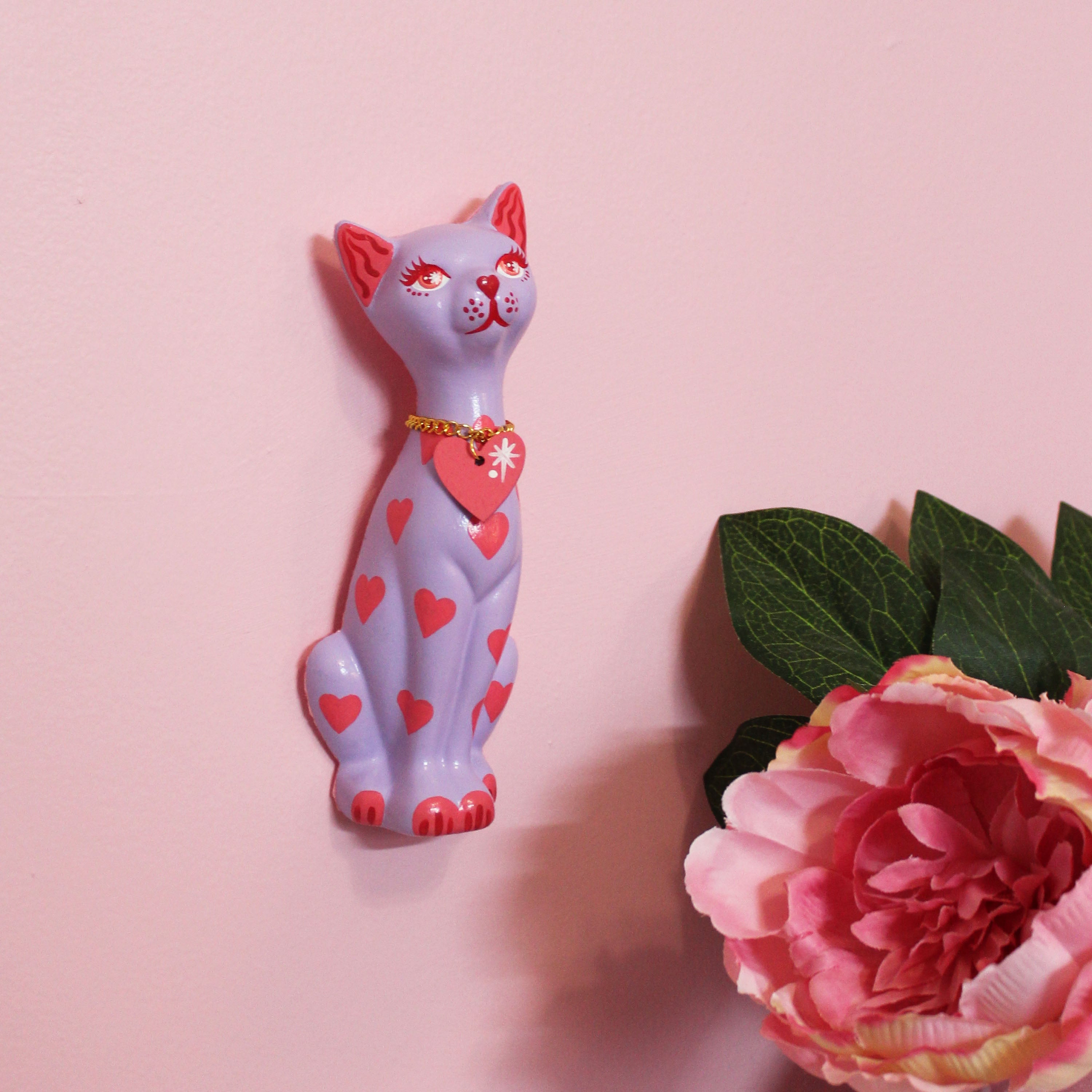 Valentines Kitschy Kitten Wall Hanging, Purple With Pink Hearts