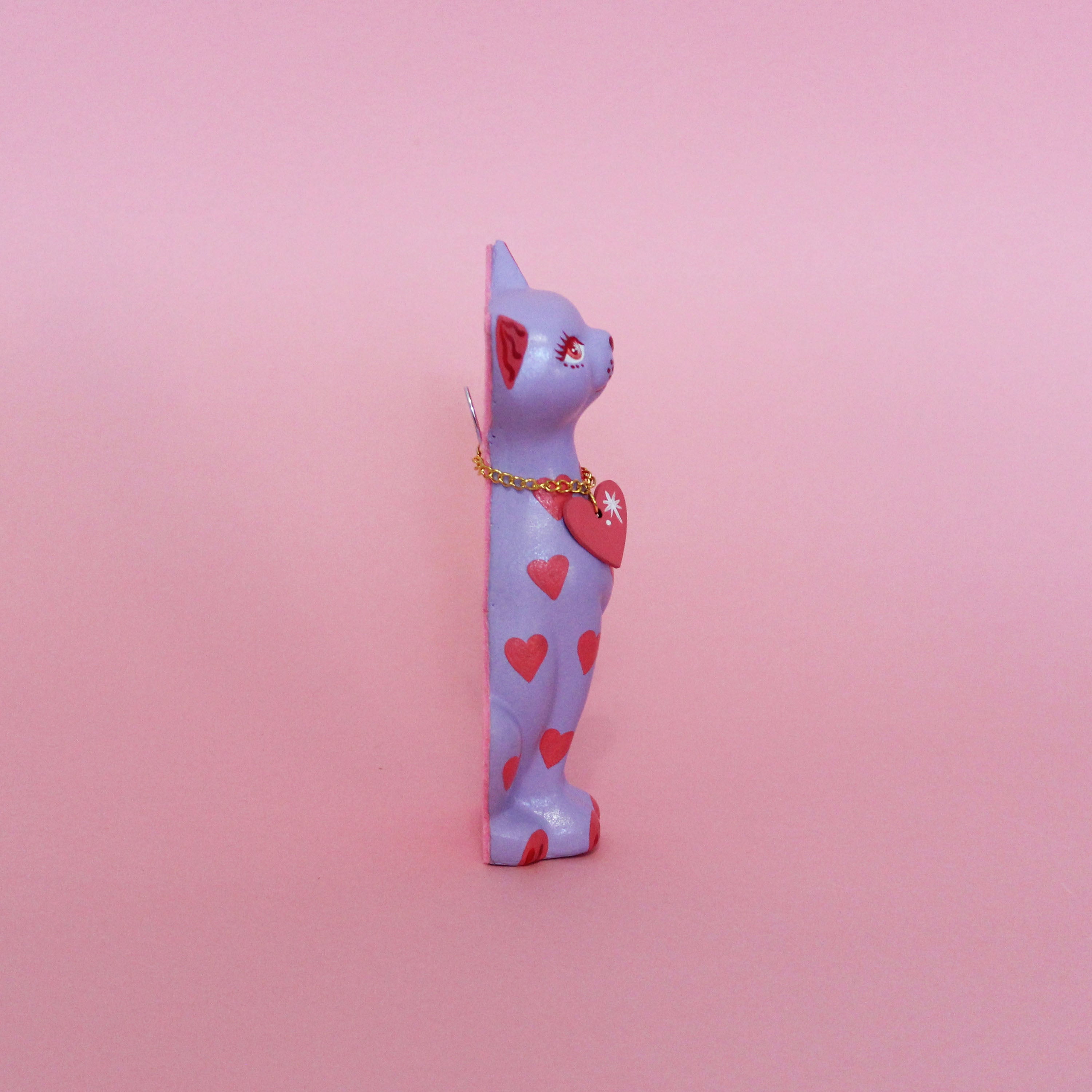 Valentines Kitschy Kitten Wall Hanging, Purple With Pink Hearts