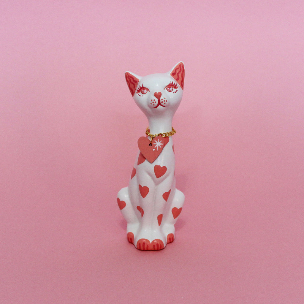 Valentines Kitschy Kitten Wall Hanging, White With Pink Hearts