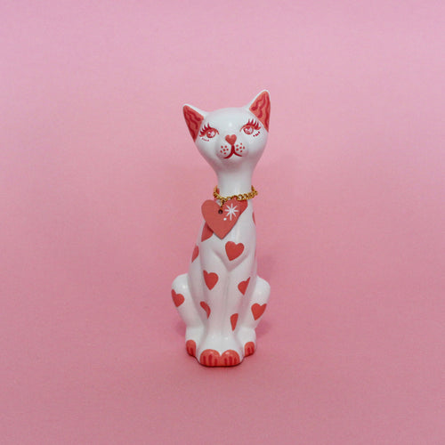 Valentines Kitschy Kitten Wall Hanging, White With Pink Hearts