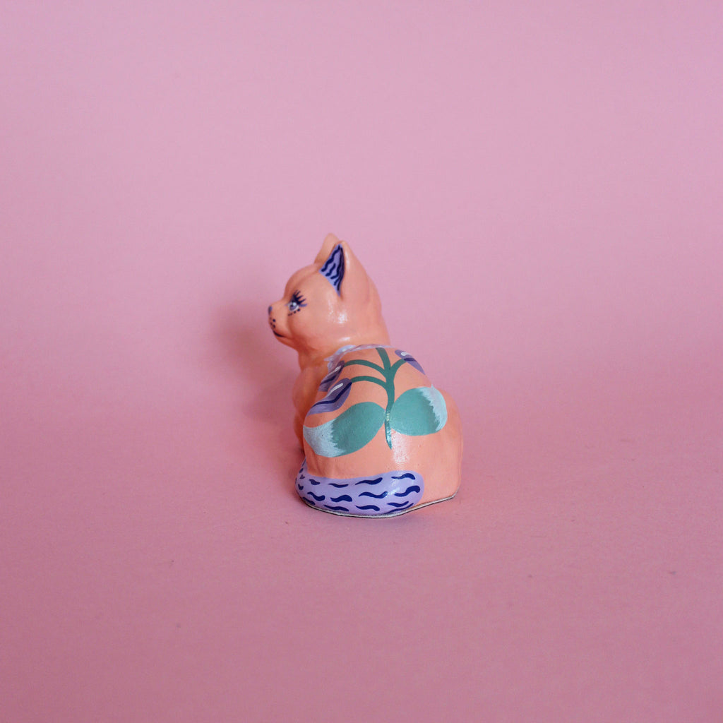 Small Loaf Kitschy Cat in Peach