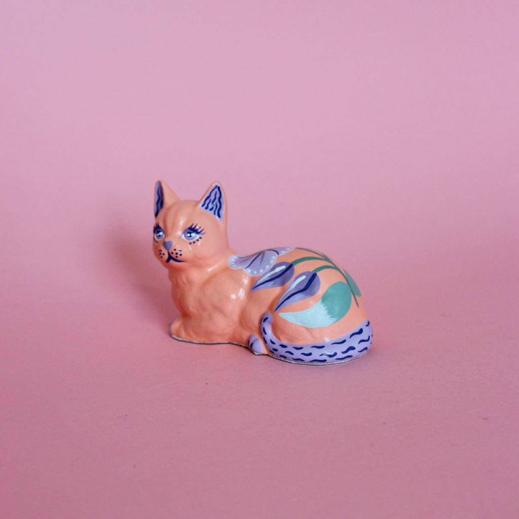 Small Loaf Kitschy Cat in Peach
