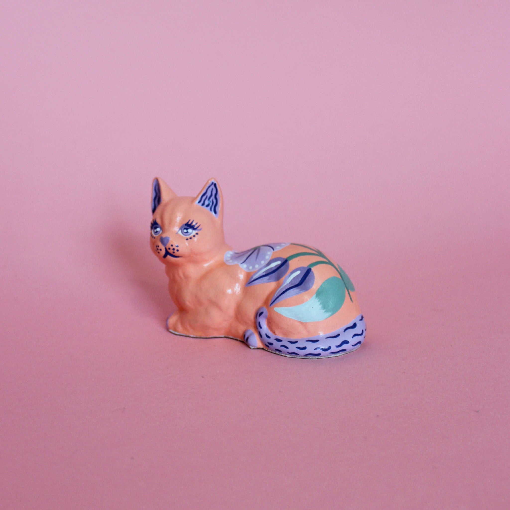 Small Loaf Kitschy Cat in Peach