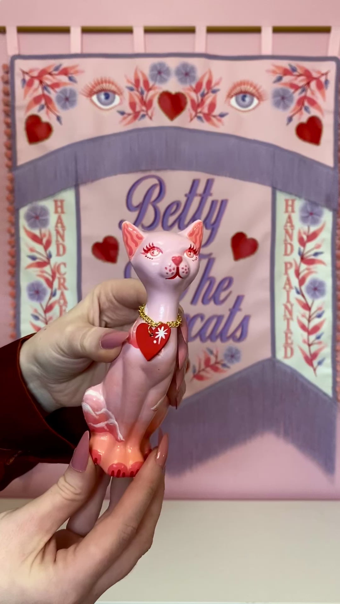 Valentines Kitschy Kitten Wall Hanging, Pink With Pink Clouds