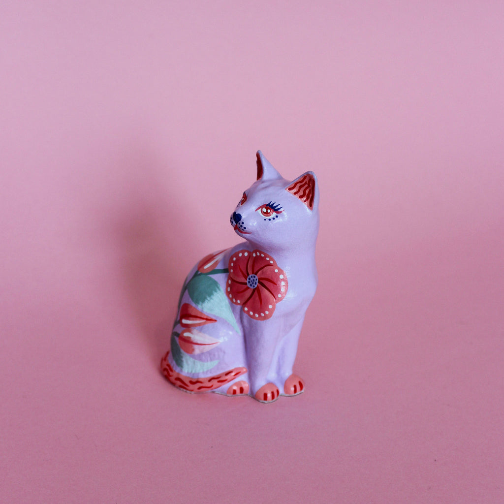 Small Sitting Kitschy Cat in Purple